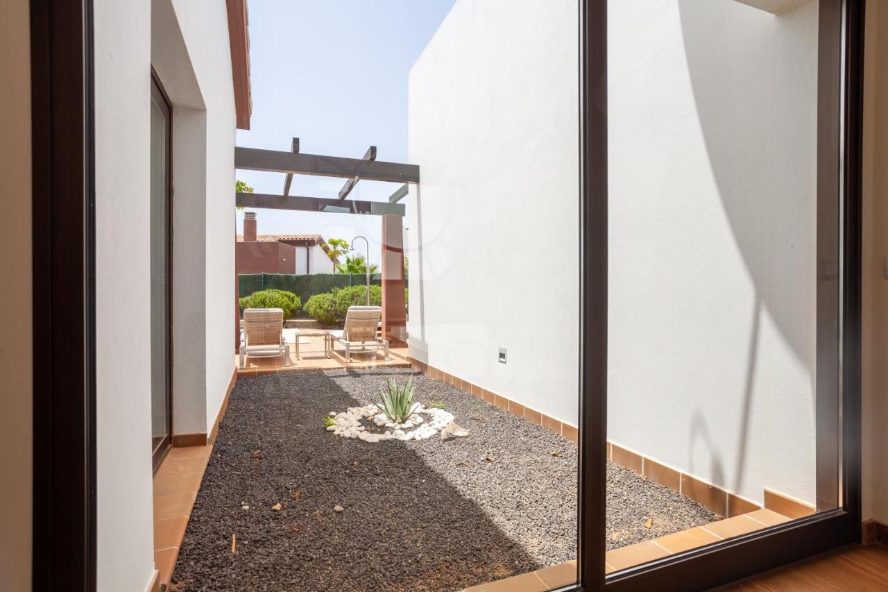 Villa Esmeralda 25 Golf Private Pool Caleta De Fuste By Holidays Home Exteriör bild