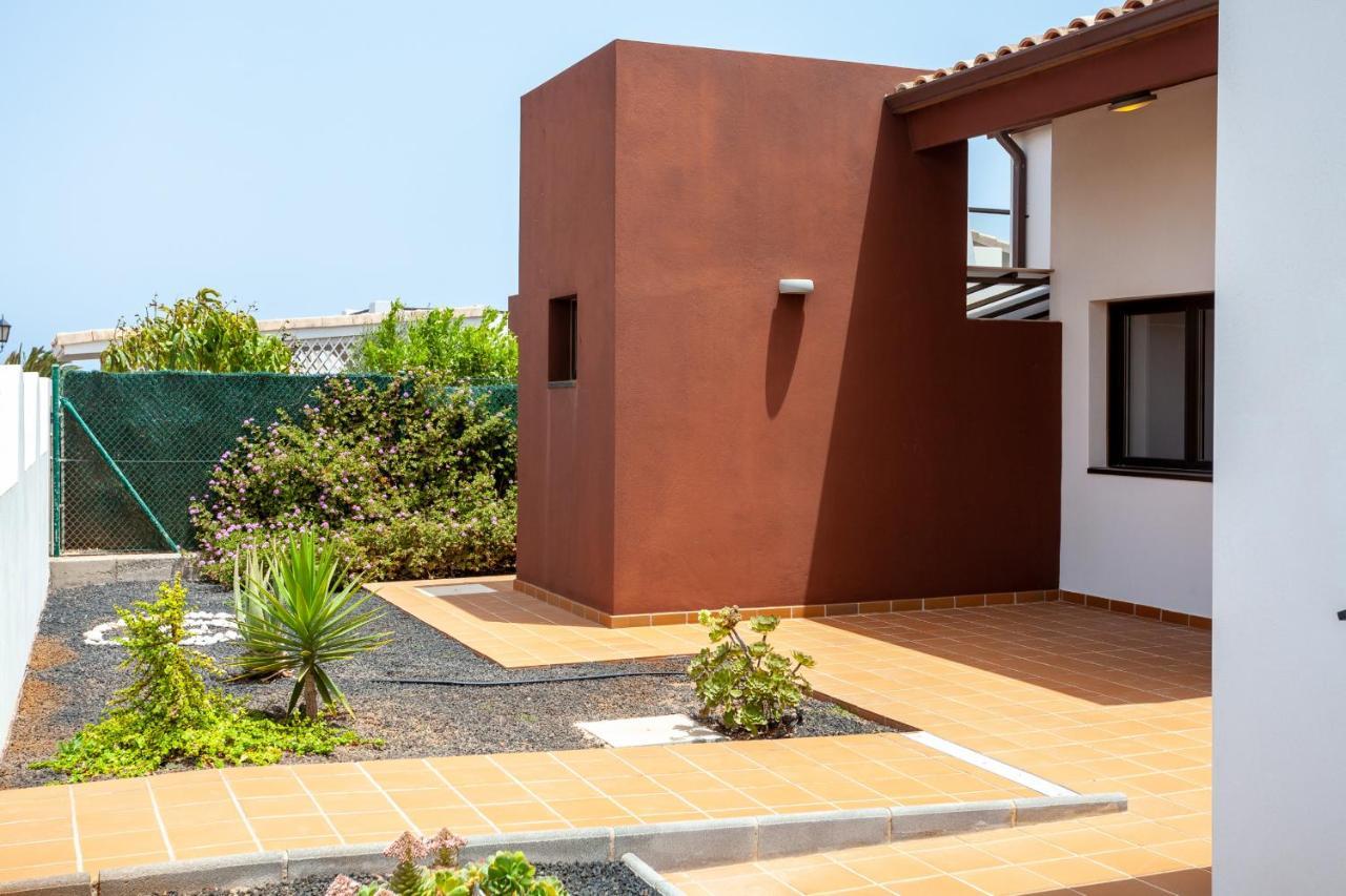 Villa Esmeralda 25 Golf Private Pool Caleta De Fuste By Holidays Home Exteriör bild